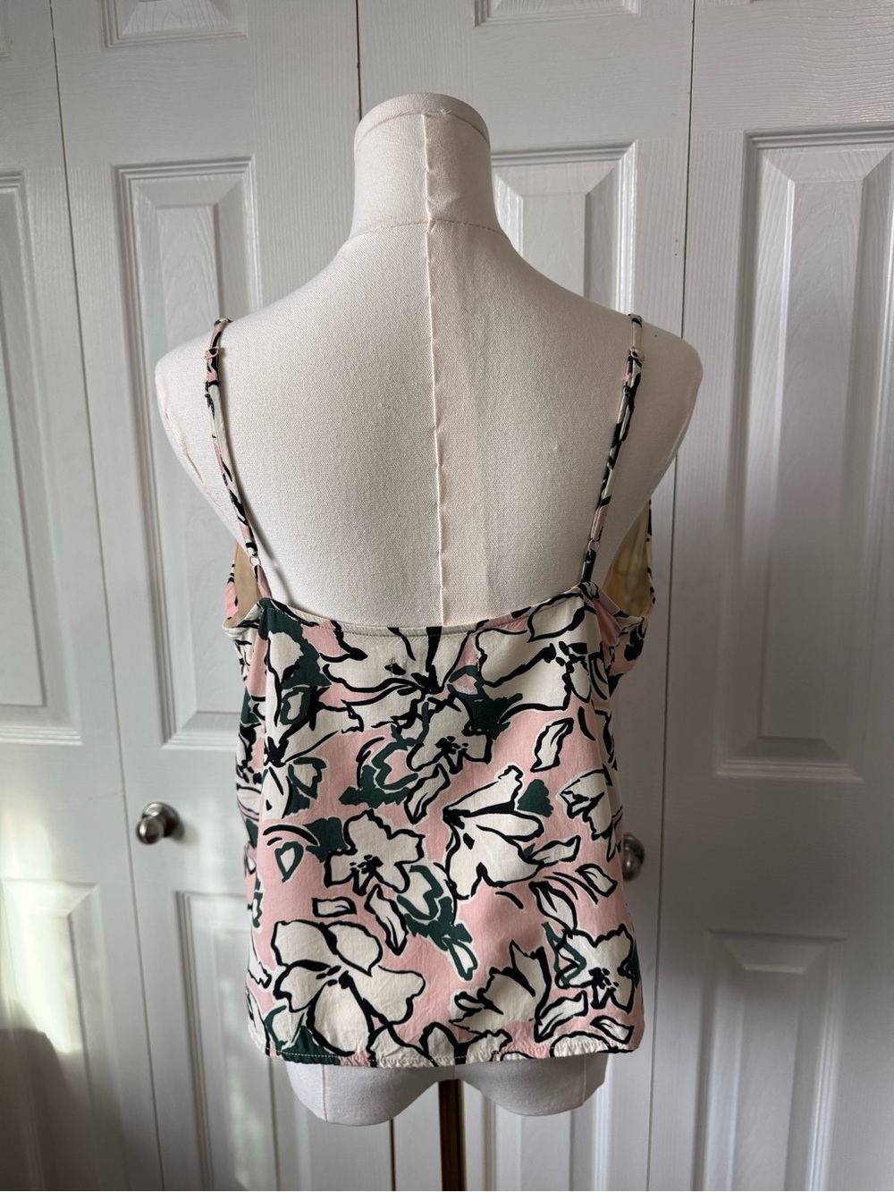 Banana Republic Floral Camisole Tank Top Medium Pink Cream Lined Adj. Straps - Picture 3 of 8